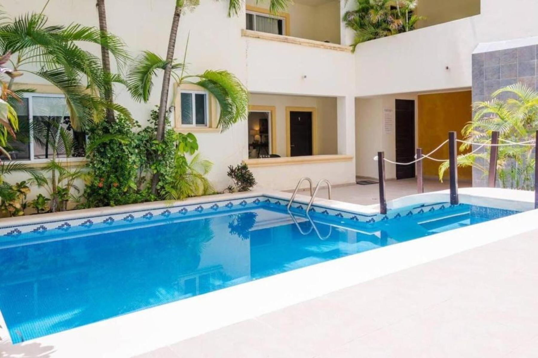 Apartment Modern Condo, Just Steps To Mamitas & 5th *